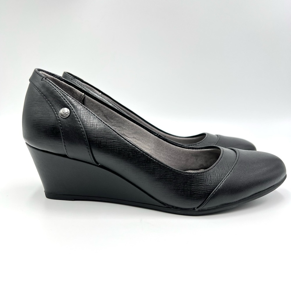 7 WIDE LifeStride Womens Dreams Black Faux Vegan Leather Wedge Pumps Heels